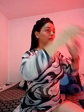 Snapshot of ScarlettJane chatting on 11.02.25 ScarlettJane online show from 11.02.25