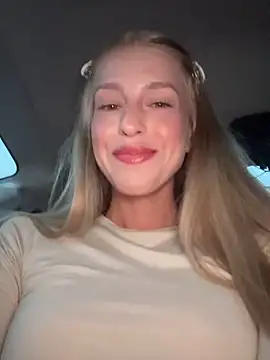 kira mia online show from 03.02.26