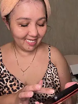 Love  Mom online show from 10.21.25