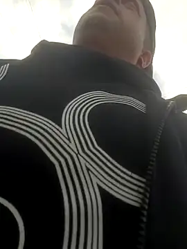 Snapshot of Imyourguy2025 chatting on 11.06.25 Imyourguy2025 online show from 11.06.25