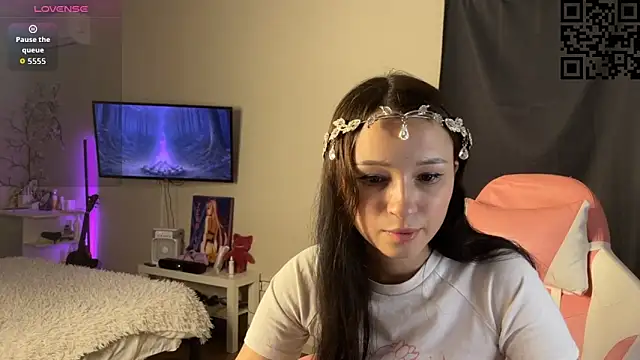 ella simons online show from 11.13.25