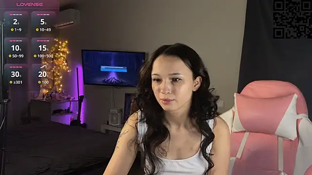 ella simons online show from 11.23.25