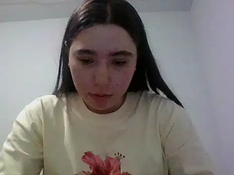 Snapshot of Anni_123456 chatting on 10.22.25 Anni 123456 online show from 10.22.25