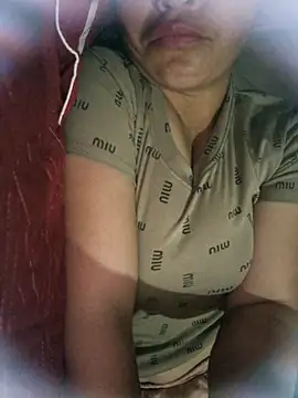 Snapshot of chipu06 chatting on 04.06.26 chipu06 online show from 04.06.26