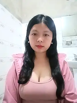Snapshot of lisa-bae00 chatting on 04.23.26 lisa-bae00 online show from 04.23.26