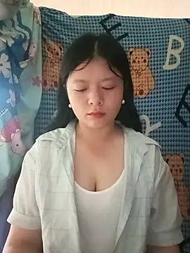 Snapshot of lisa-bae00 chatting on 05.19.26 lisa-bae00 online show from 05.19.26