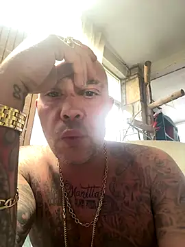 Snapshot of gitanoMad chatting on 10.26.25 gitanoMad online show from 10.26.25