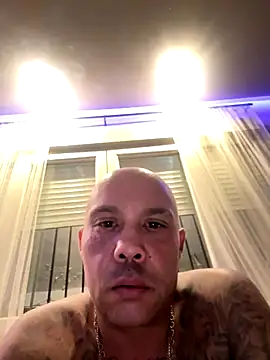 Snapshot of gitanoMad chatting on 11.09.25 gitanoMad online show from 11.09.25