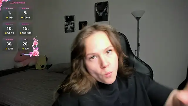 cute little Emily online show from 10.22.25
