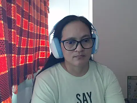 Kinkybela2025 online show from 06.17.26