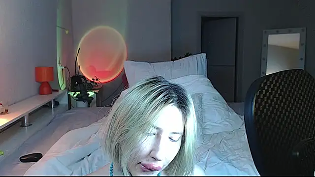 Snapshot of AuroraKeepFuck chatting on 06.08.26 AuroraKeepFuck online show from 06.08.26