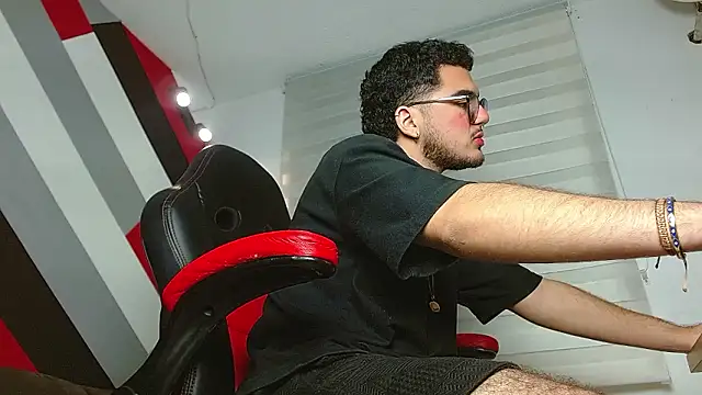 Zac Golden online show from 02.04.26