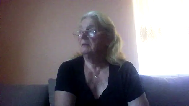 AmyLove353 online show from 07.04.26