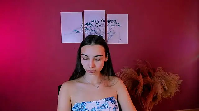 kira light   online show from 10.24.25