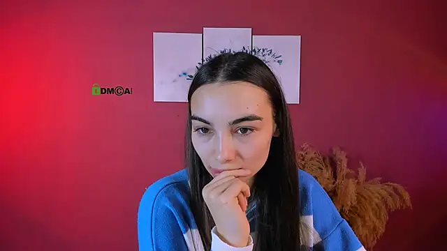 kira light   online show from 11.10.25