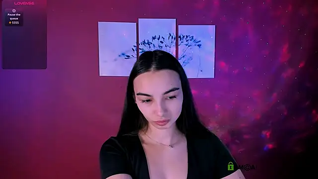 kira light   online show from 11.18.25