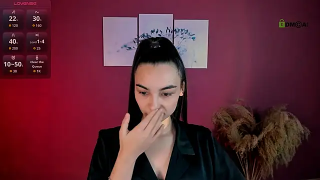 kira light   online show from 12.05.25