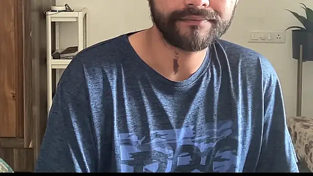 Snapshot of MakeMeAwareAah chatting on 11.30.25 MakeMeAwareAah online show from 11.30.25