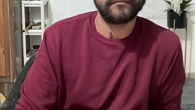 Snapshot of MakeMeAwareAah chatting on 12.05.25 MakeMeAwareAah online show from 12.05.25