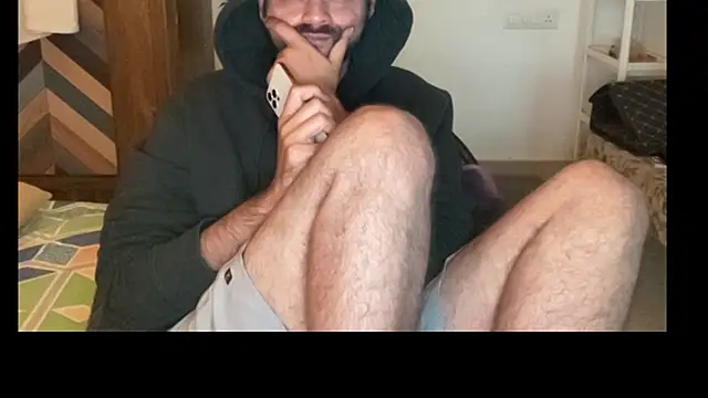 Snapshot of MakeMeAwareAah chatting on 12.15.25 MakeMeAwareAah online show from 12.15.25