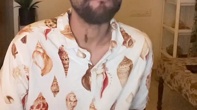 Snapshot of MakeMeAwareAah chatting on 12.18.25 MakeMeAwareAah online show from 12.18.25