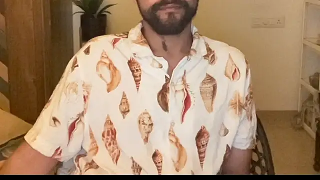 Snapshot of MakeMeAwareAah chatting on 12.21.25 MakeMeAwareAah online show from 12.21.25