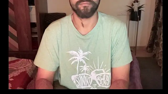 Snapshot of MakeMeAwareAah chatting on 01.09.26 MakeMeAwareAah online show from 01.09.26