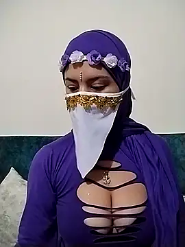caroline peed online show from 10.24.25