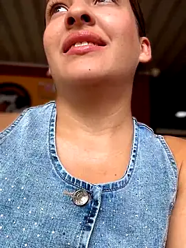 Talia Bonet online show from 11.30.25