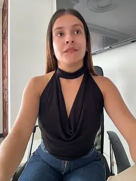 Snapshot of Talia_Bonet chatting on 07.28.26 Talia Bonet online show from 07.28.26