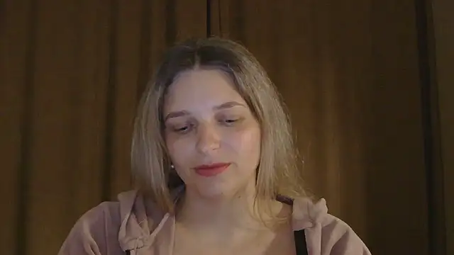 Snapshot of ElisSky301 chatting on 04.25.26 ElisSky301 online show from 04.25.26