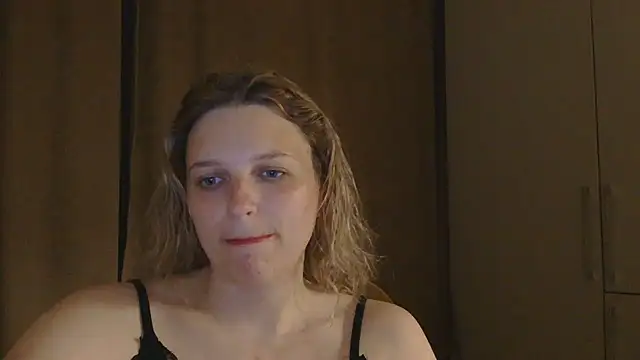 Snapshot of ElisSky301 chatting on 05.27.26 ElisSky301 online show from 05.27.26