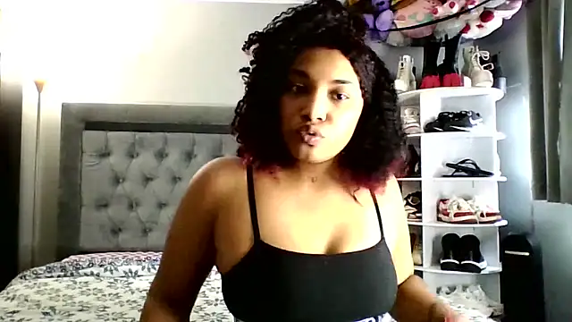 Nahomy Sara online show from 03.16.26