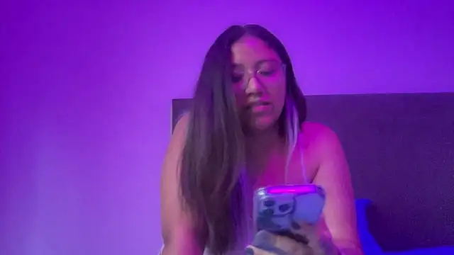 Kmiii21 online show from 04.23.26