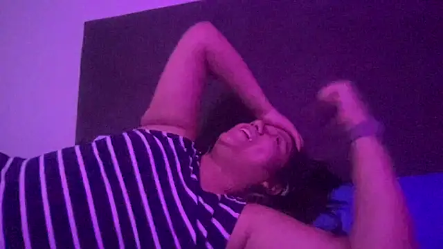 Kmiii21 online show from 04.26.26