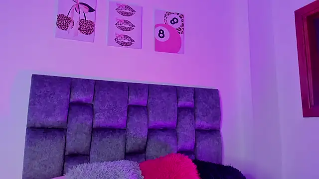 kittymonroe1 online show from 02.04.26