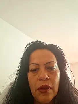 Snapshot of viviana-sexi chatting on 06.10.26 viviana-sexi online show from 06.10.26