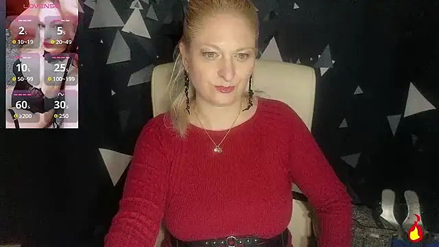 Snapshot of MonicaMis chatting on 10.21.25 MonicaMis online show from 10.21.25