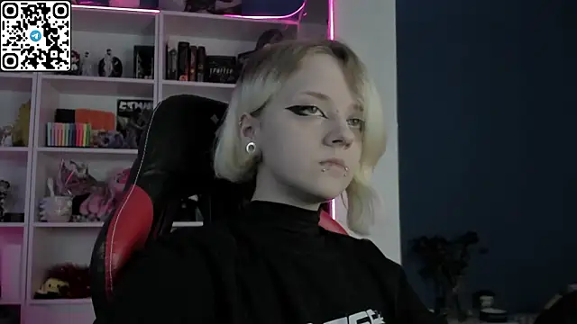 Holy Mistress S online show from 03.21.26