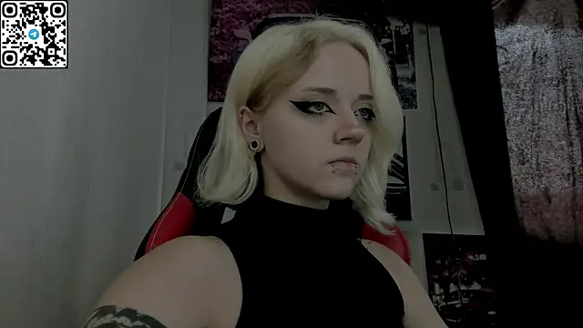 Holy Mistress S online show from 07.28.26
