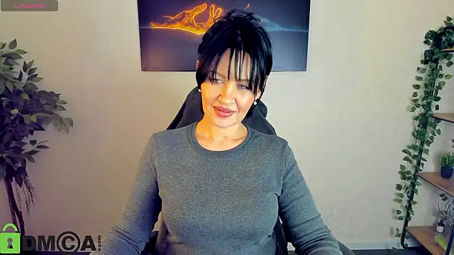 Sara Devills online show from 03.25.26