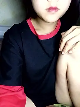 Quynhsumon online show from 01.12.26