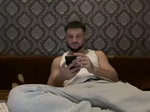 Snapshot of GitanoBoy chatting on 11.26.25 GitanoBoy online show from 11.26.25