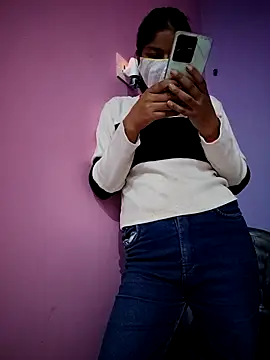 Snapshot of Student_12th chatting on 10.22.25 Student 12th online show from 10.22.25