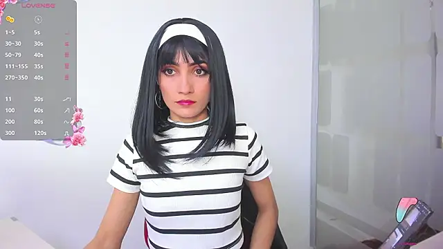 Snapshot of chloehanna chatting on 02.25.26 chloehanna online show from 02.25.26