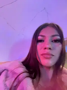 Snapshot of BabyVee_angels chatting on 11.19.25 BabyVee angels online show from 11.19.25