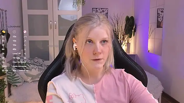 ShineJoan online show from 11.22.25