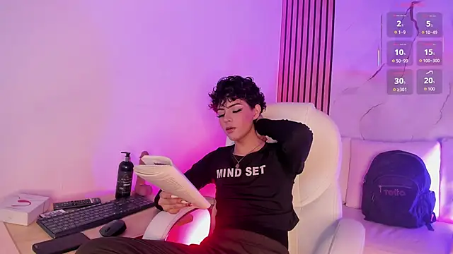 DannysaStar  online show from 12.22.25