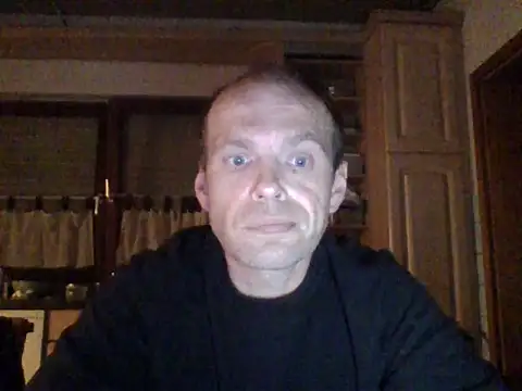 Snapshot of tommy3300 chatting on 10.30.25 tommy3300 online show from 10.30.25