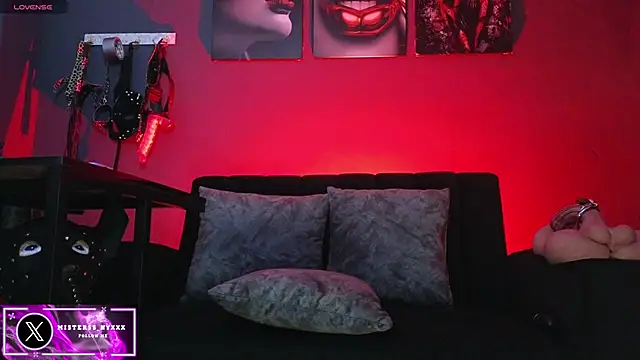 Snapshot of Misterss-Nyxxx chatting on 03.04.26 Misterss-Nyxxx online show from 03.04.26